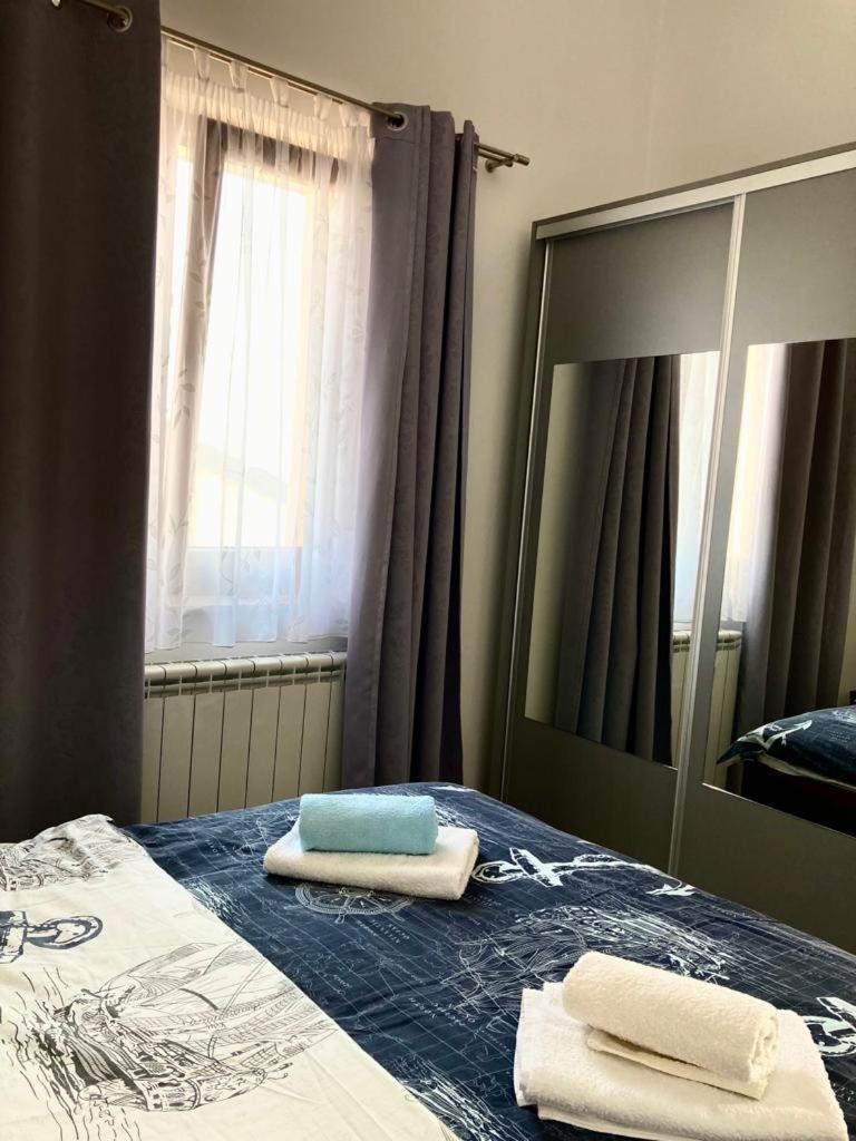 Apartment Andjela Стариград-Пакленица Стая снимка